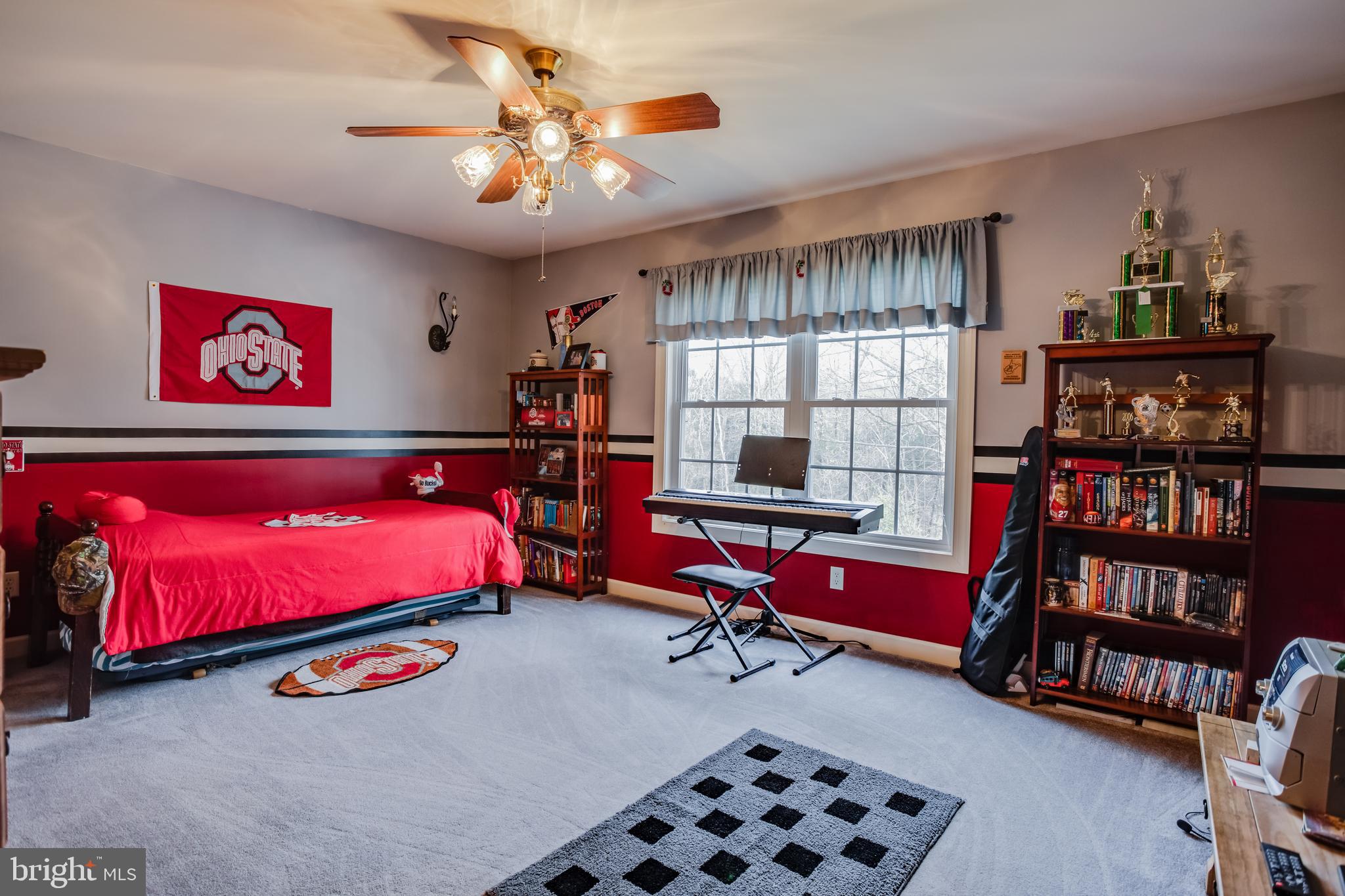 LINWOOD KNOLL - Residential