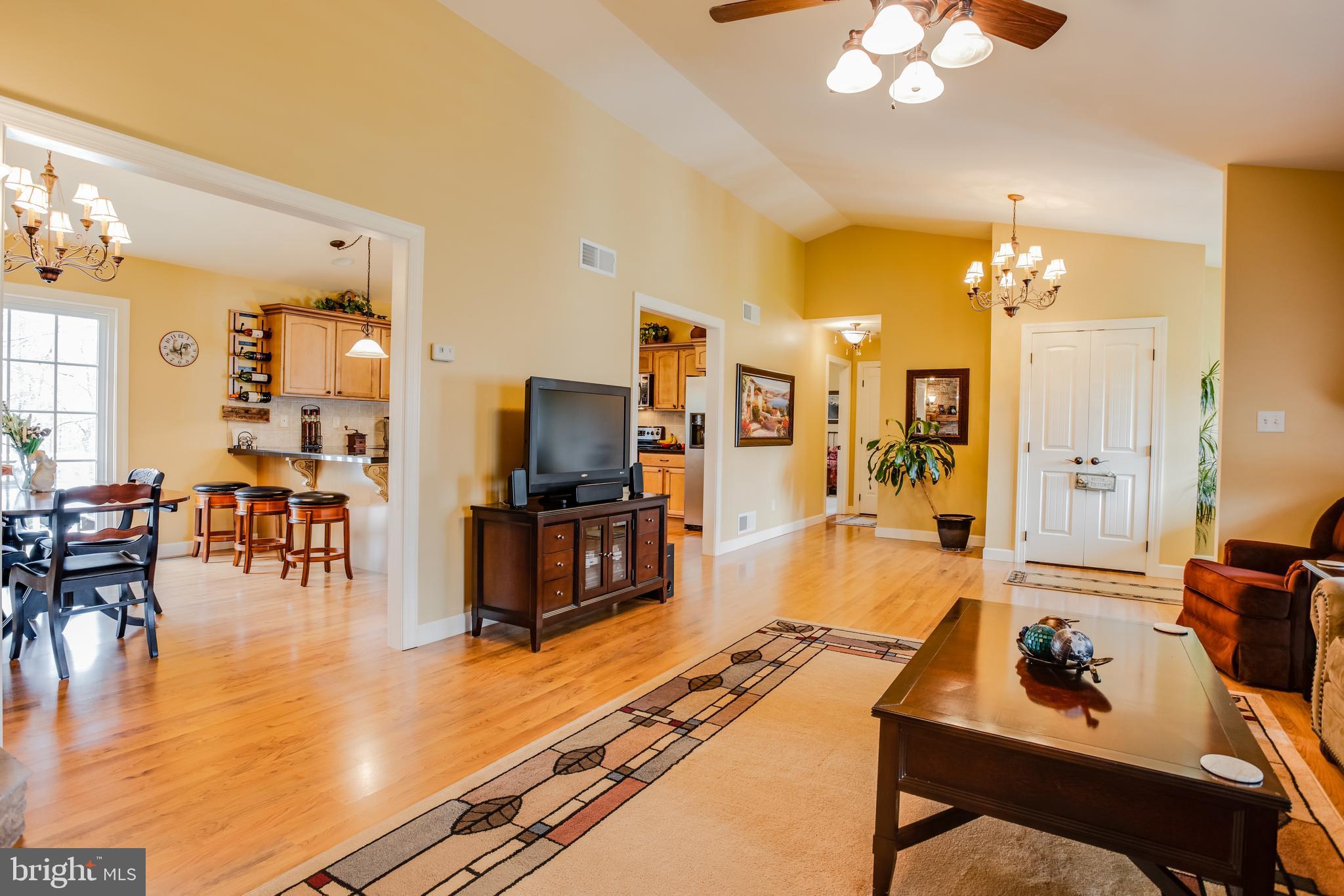 LINWOOD KNOLL - Residential