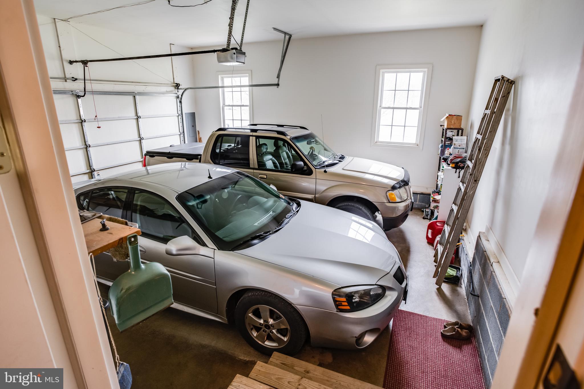 LINWOOD KNOLL - Residential