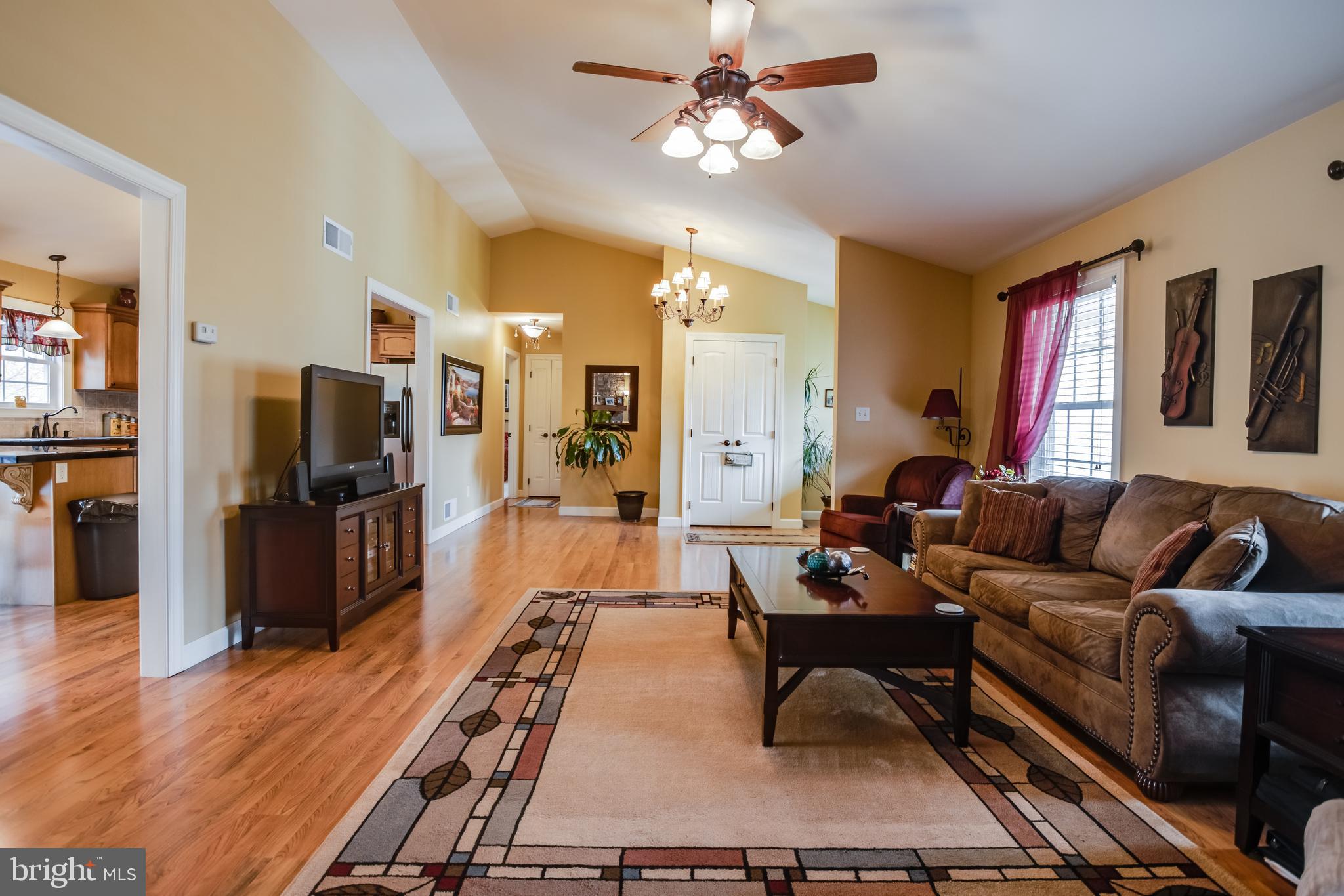 LINWOOD KNOLL - Residential