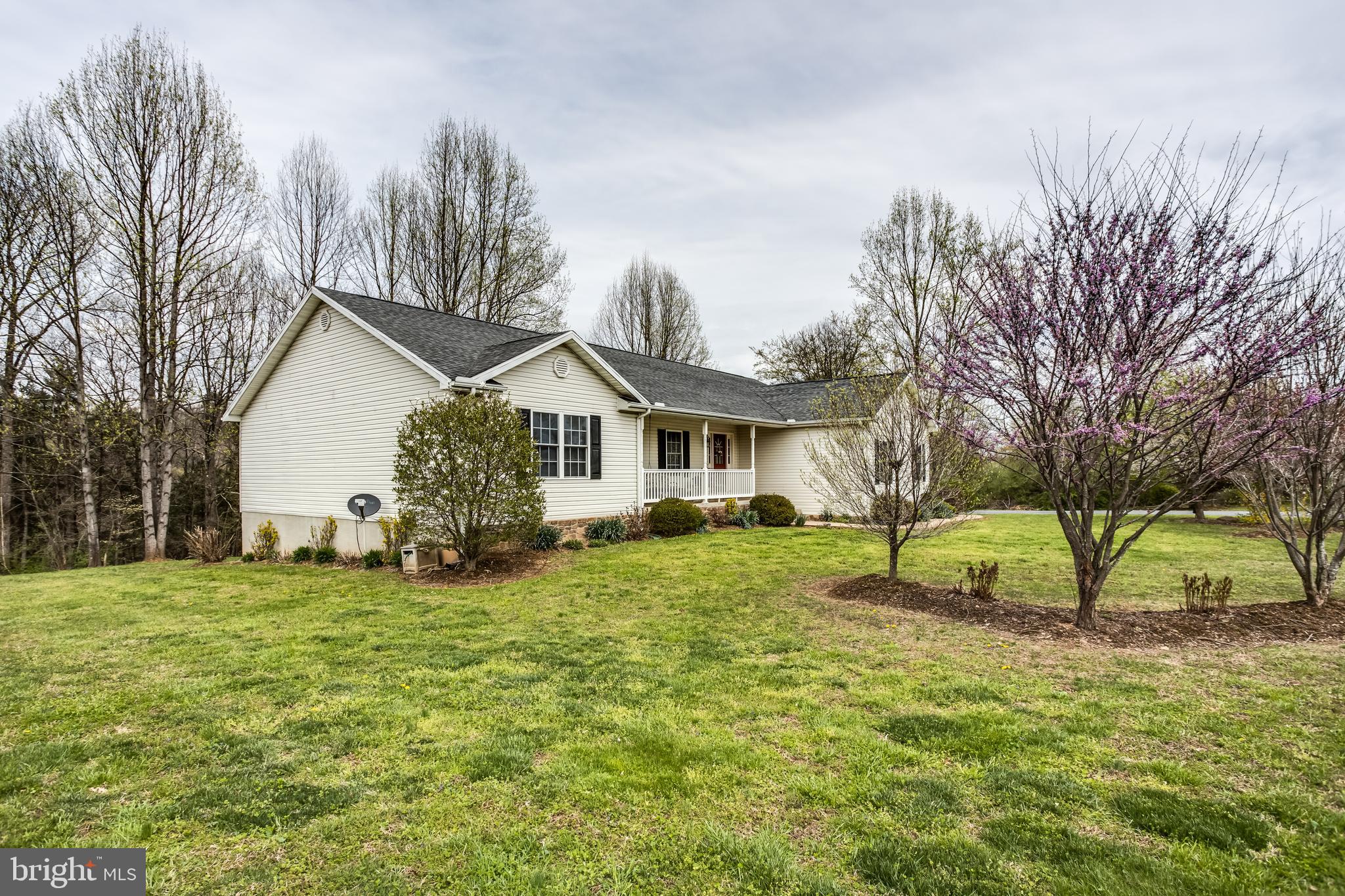 LINWOOD KNOLL - Residential