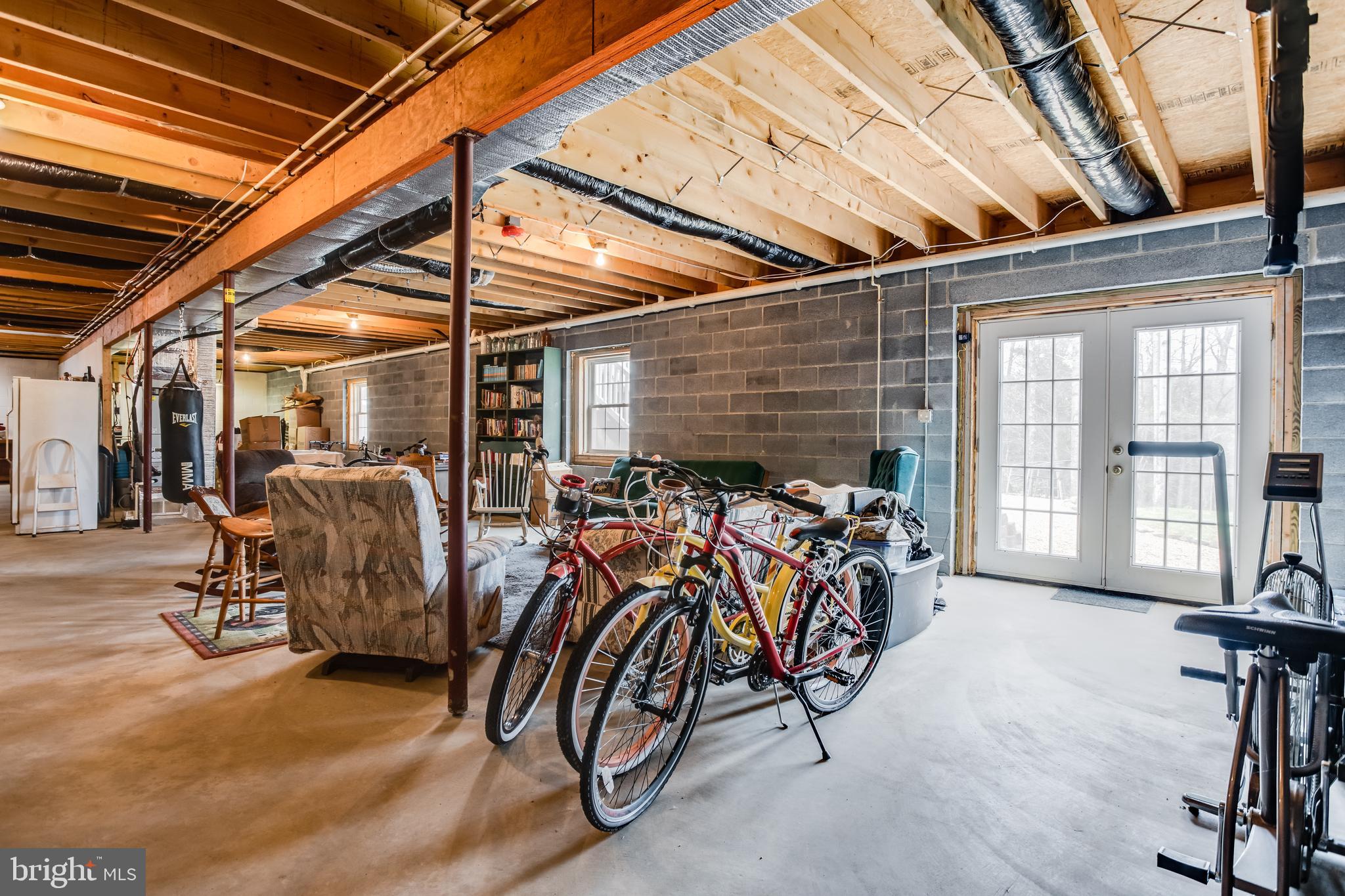 LINWOOD KNOLL - Residential