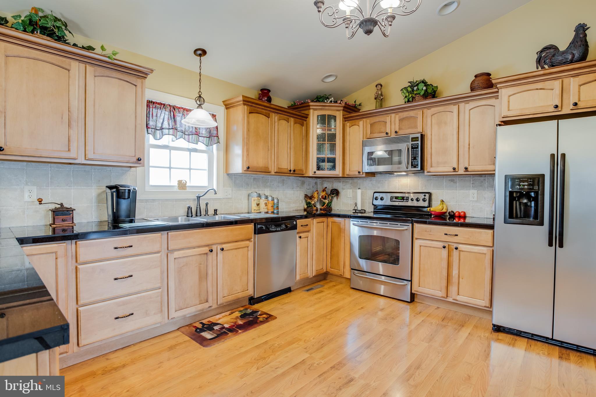 LINWOOD KNOLL - Residential