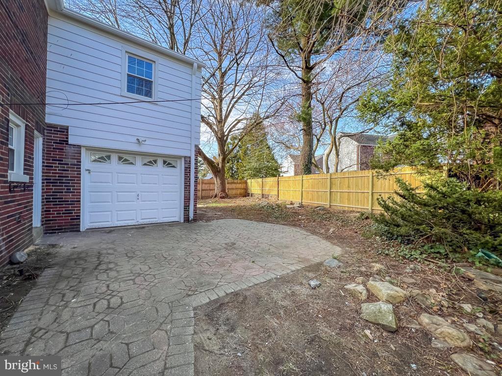 OAK LANE MANOR - Residential