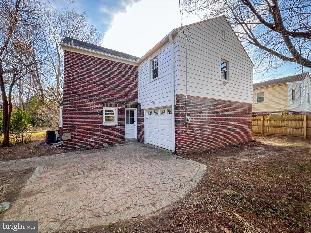 OAK LANE MANOR - Residential