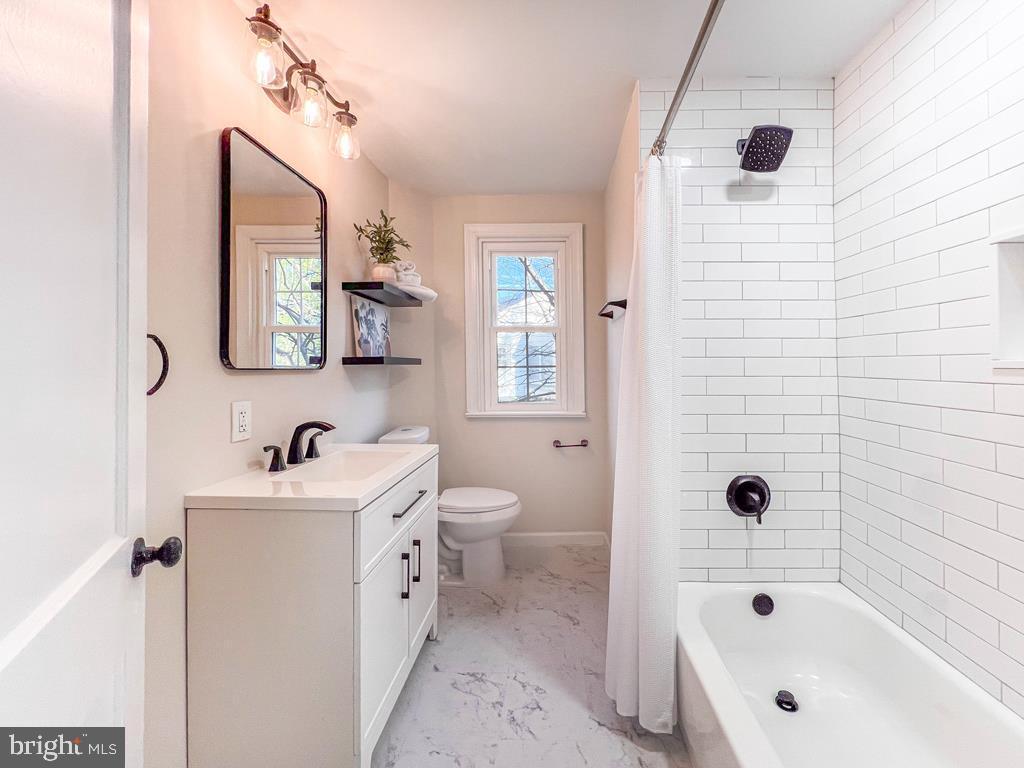 OAK LANE MANOR - Residential