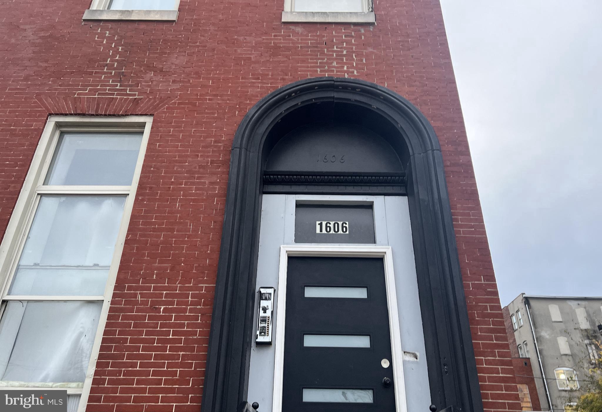 MARBLE HILL - Commercial Sale