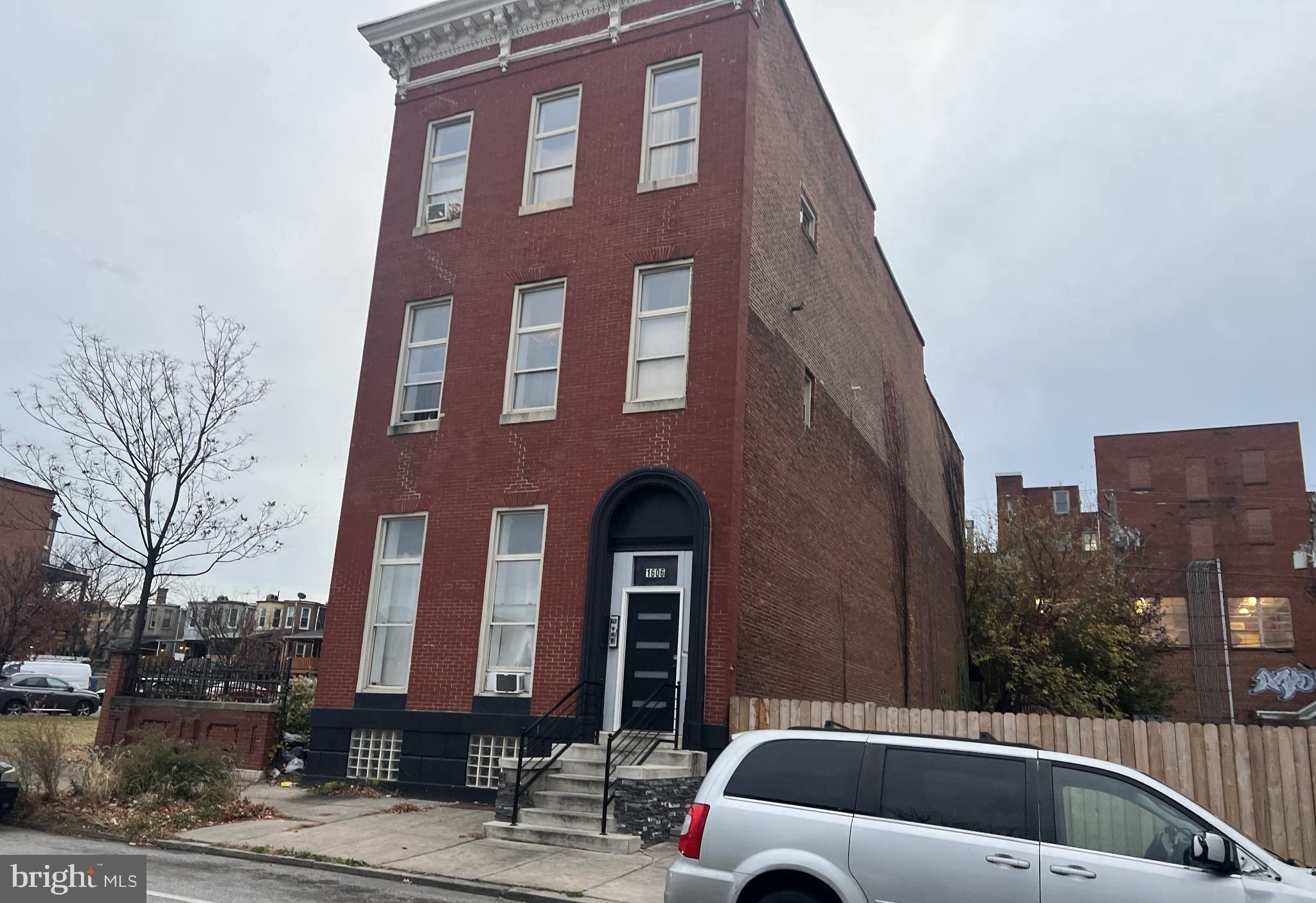 MARBLE HILL - Commercial Sale