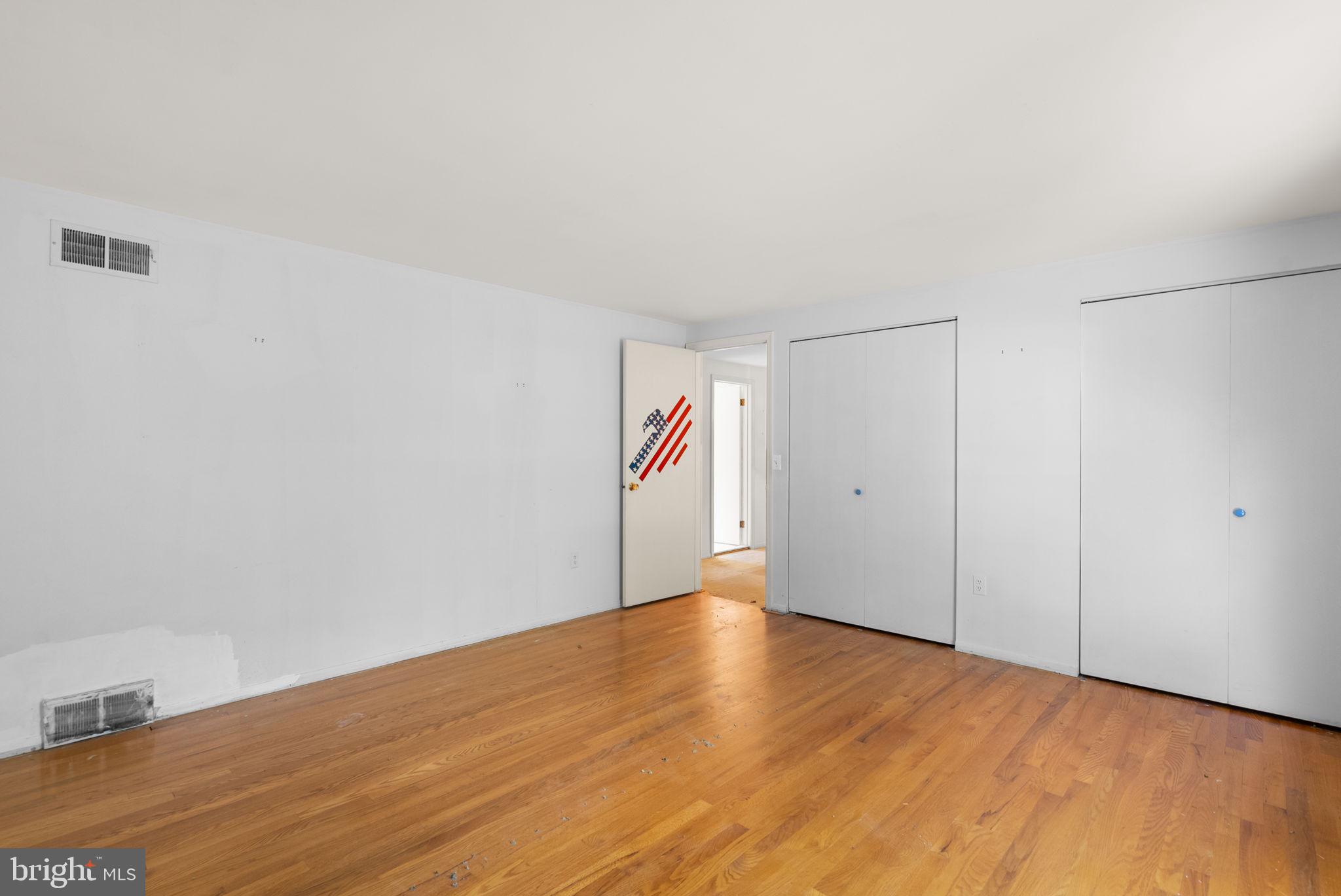 FOX HILLS - Residential