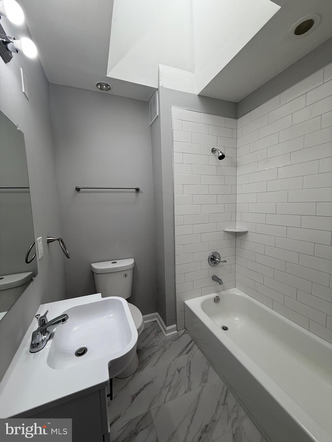 BIDDLE STREET - Residential Lease