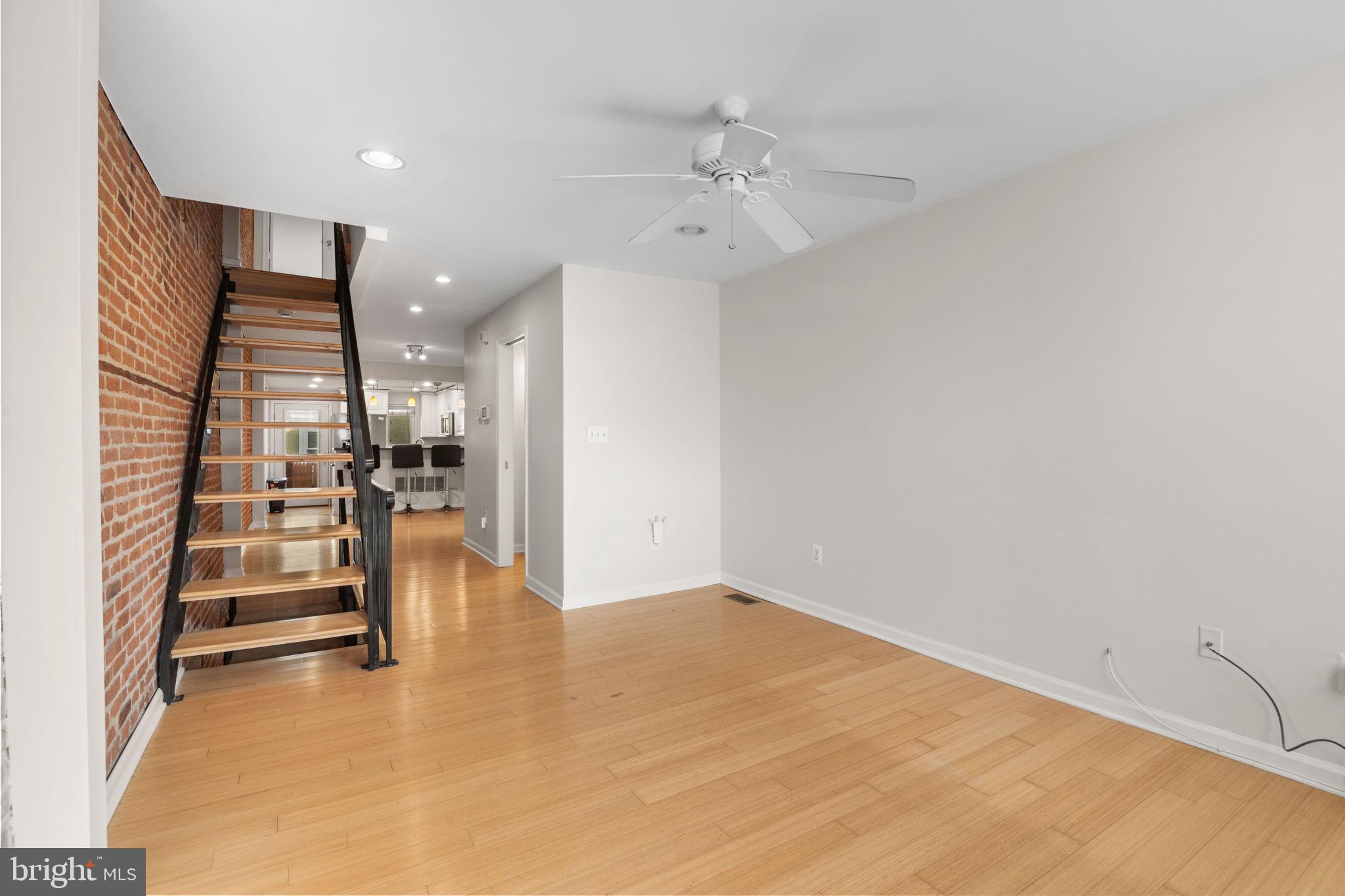 118 W RANDALL STREET
