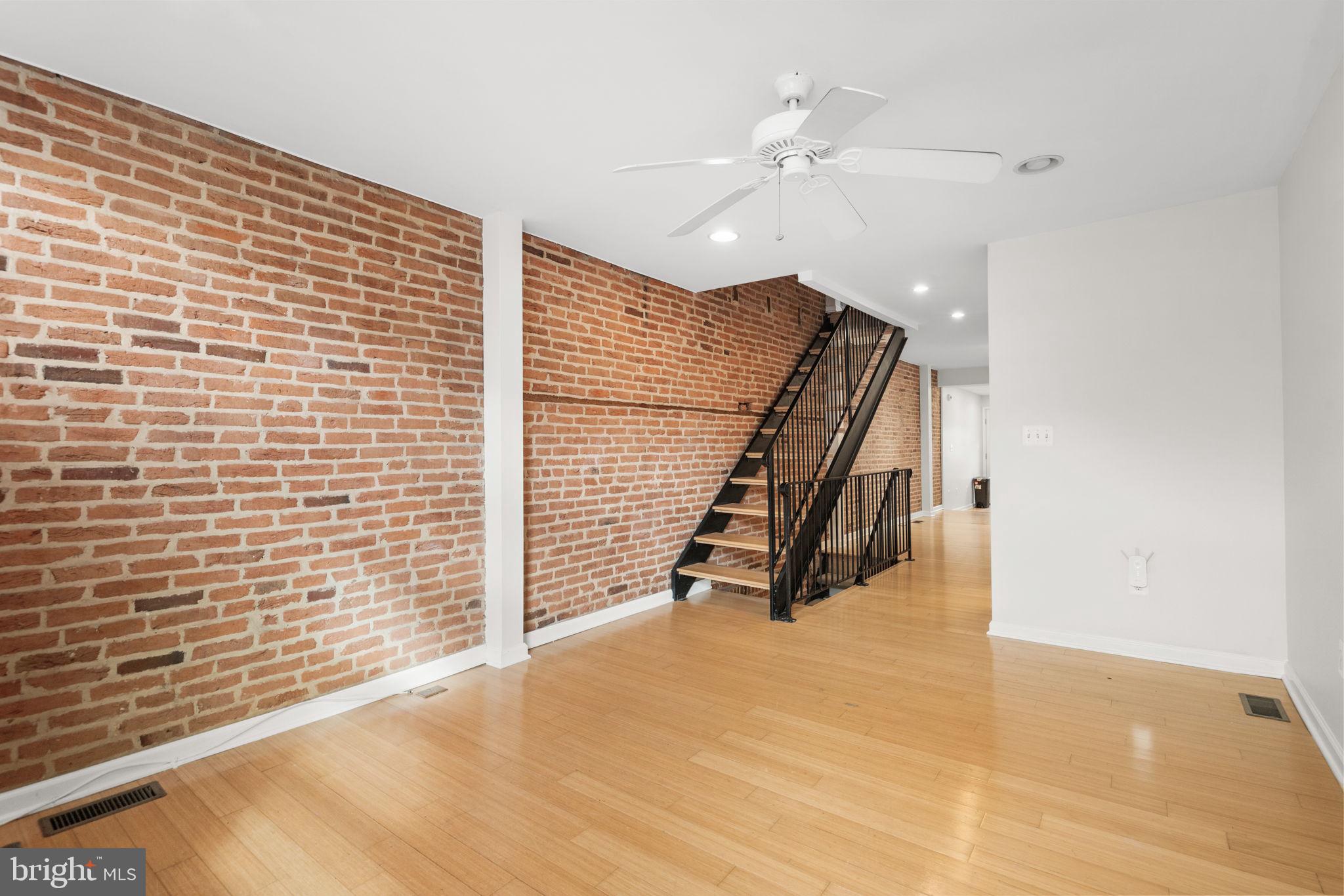118 W RANDALL STREET