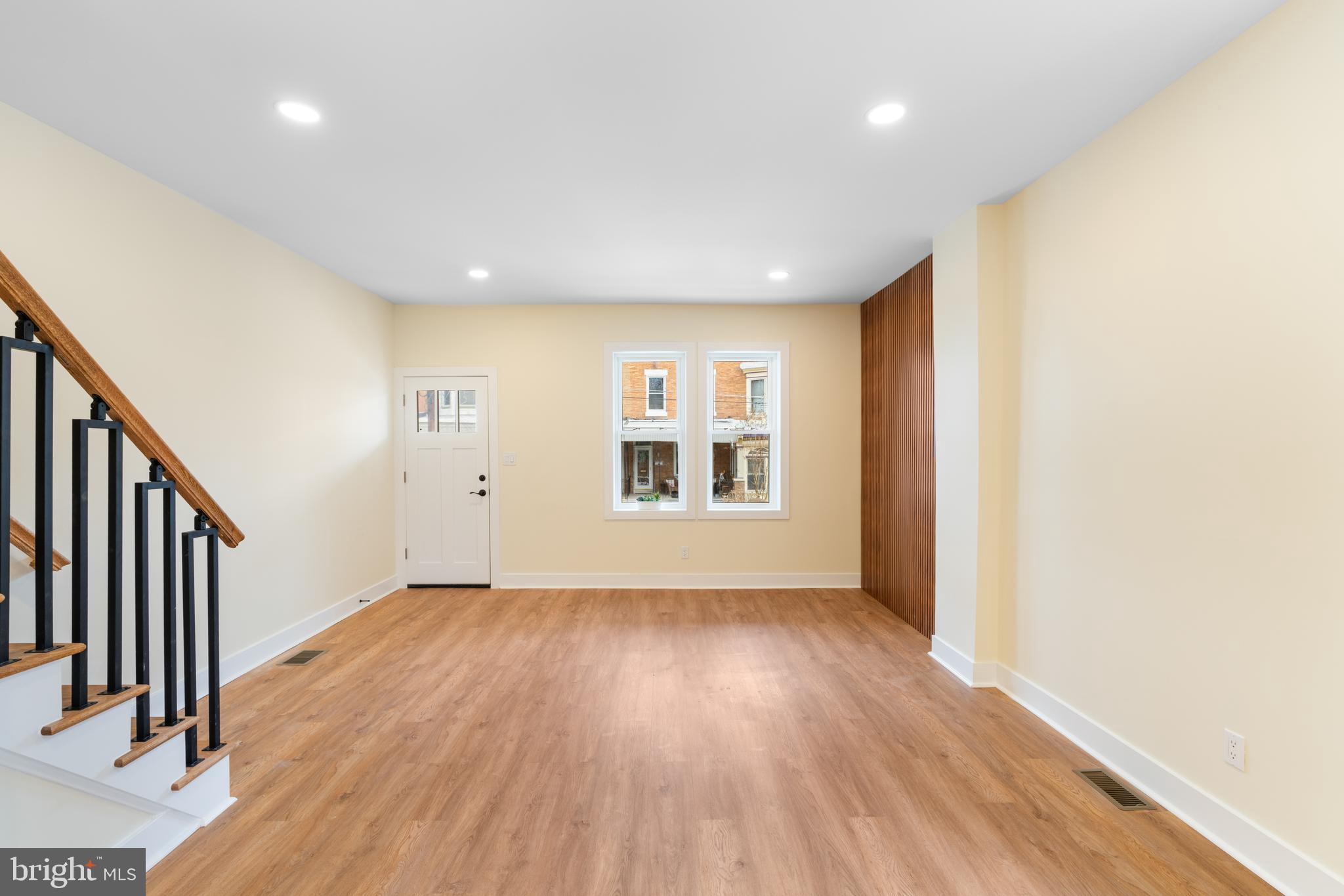 FOX CHASE - Residential