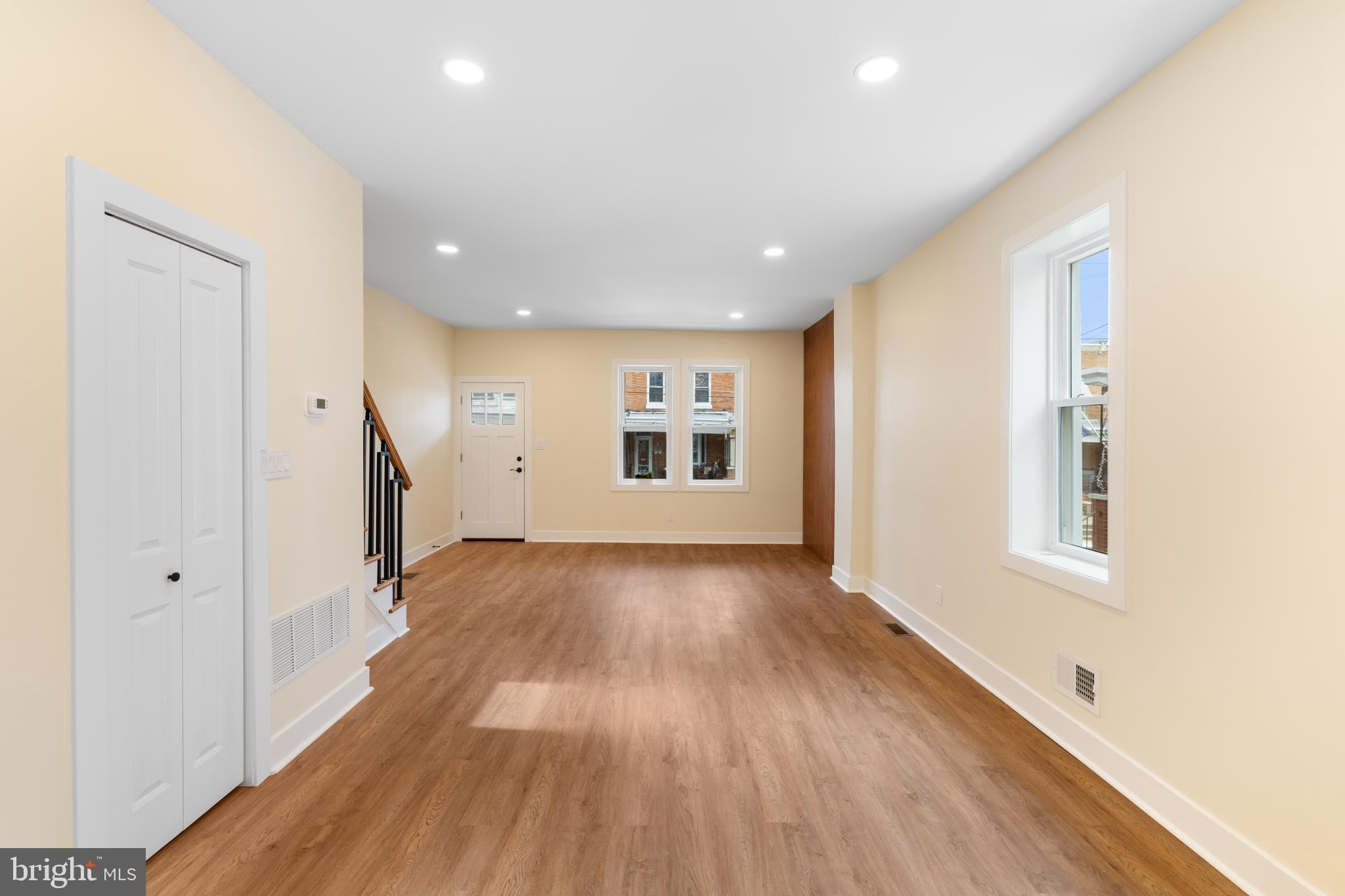 FOX CHASE - Residential