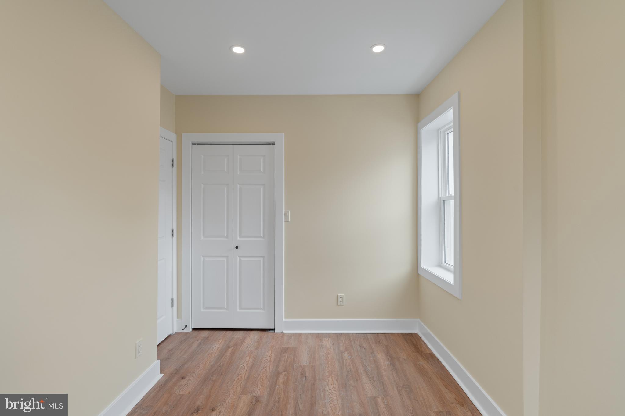 FOX CHASE - Residential