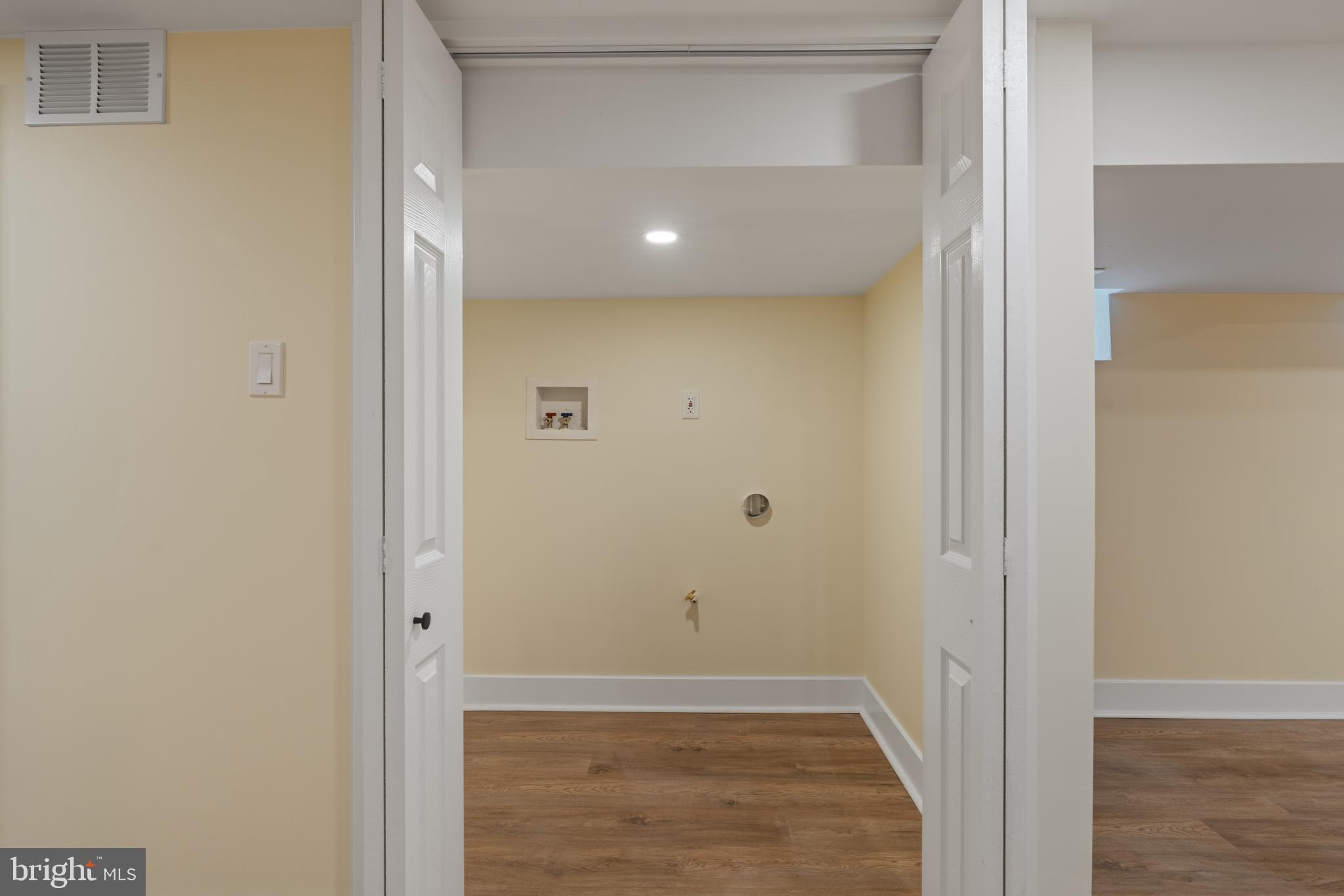 FOX CHASE - Residential