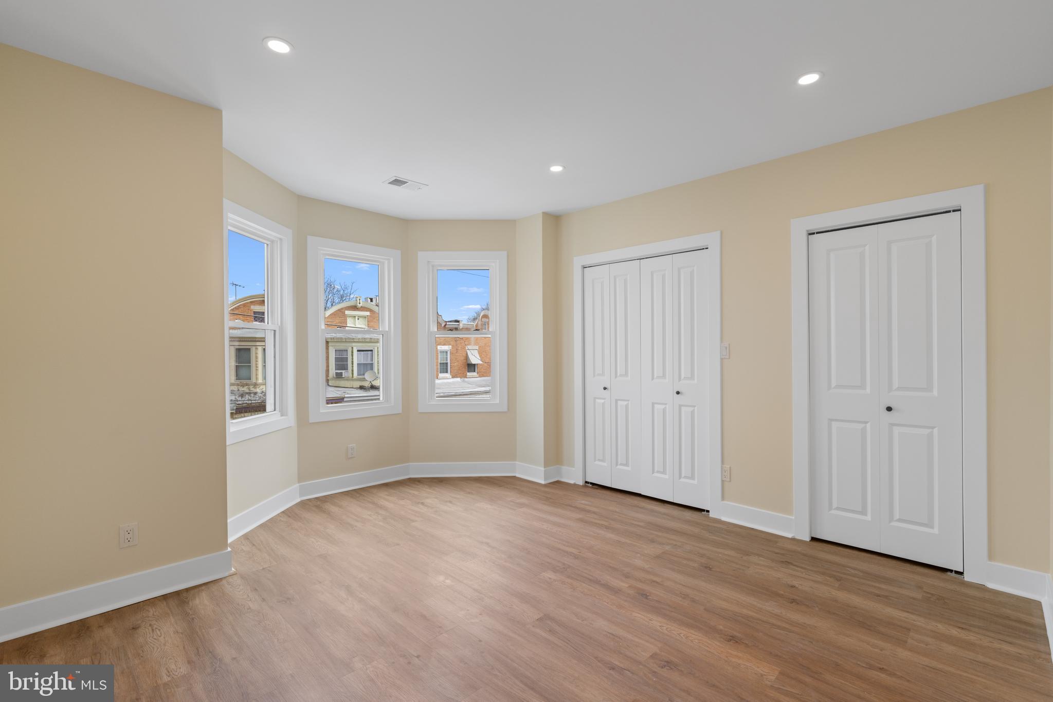 FOX CHASE - Residential