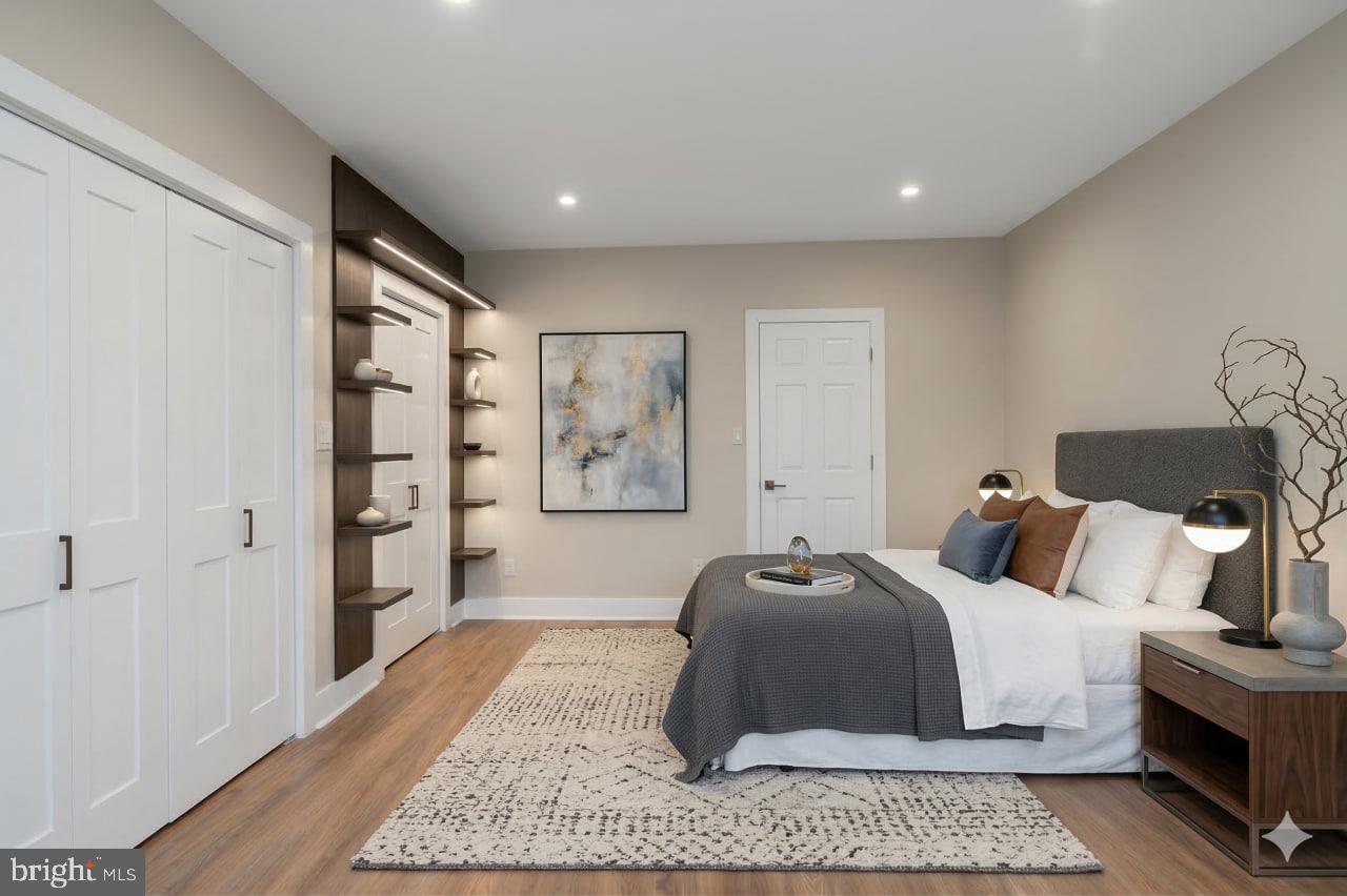 FOX CHASE - Residential