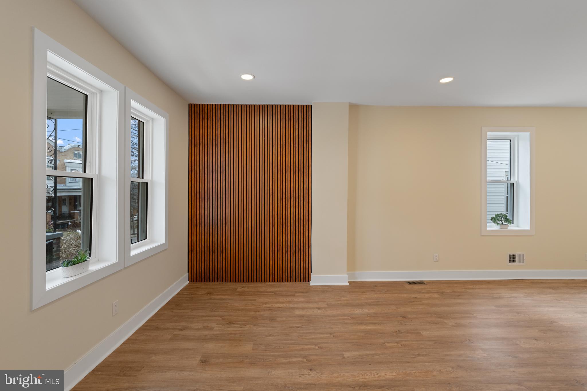 FOX CHASE - Residential