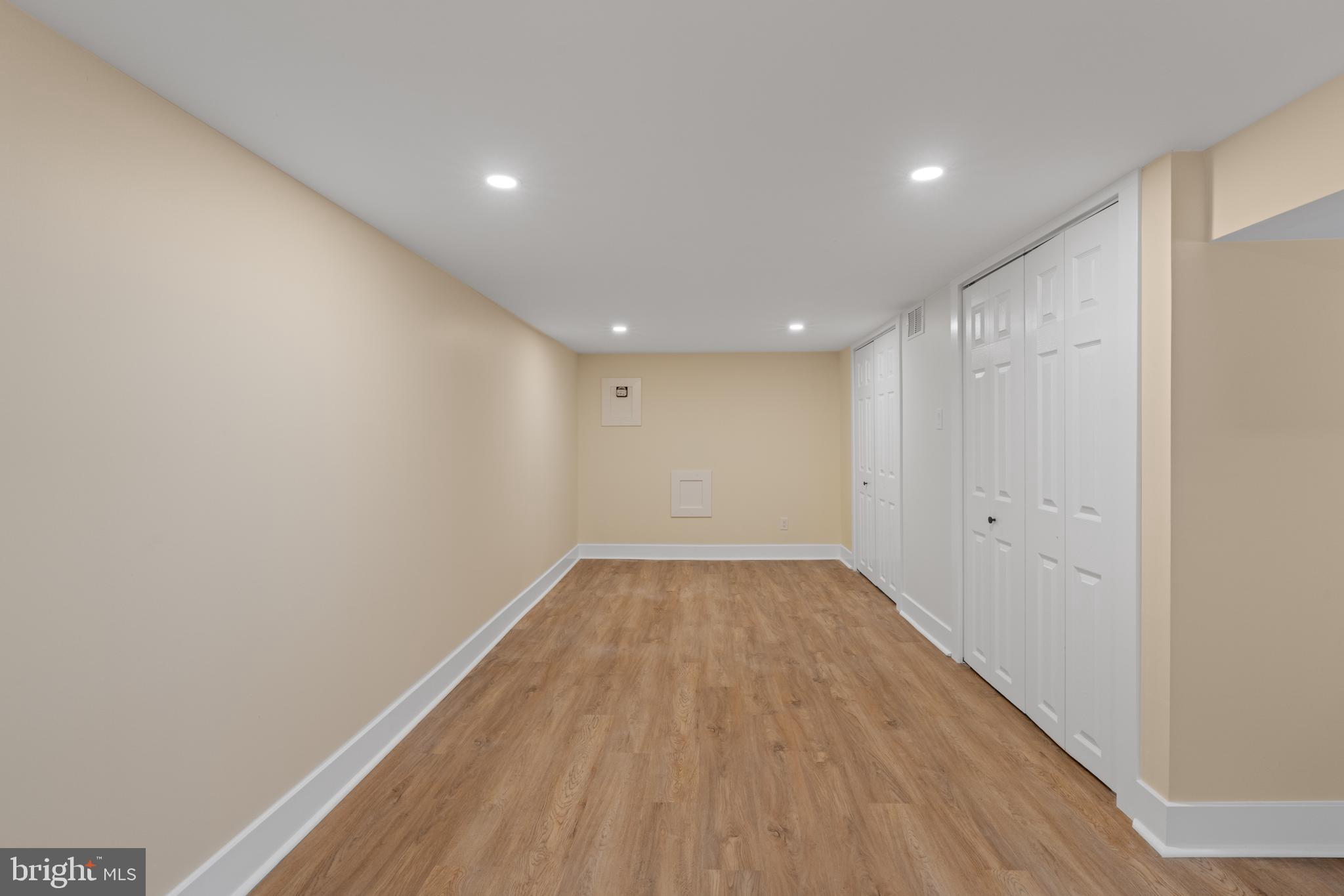 FOX CHASE - Residential