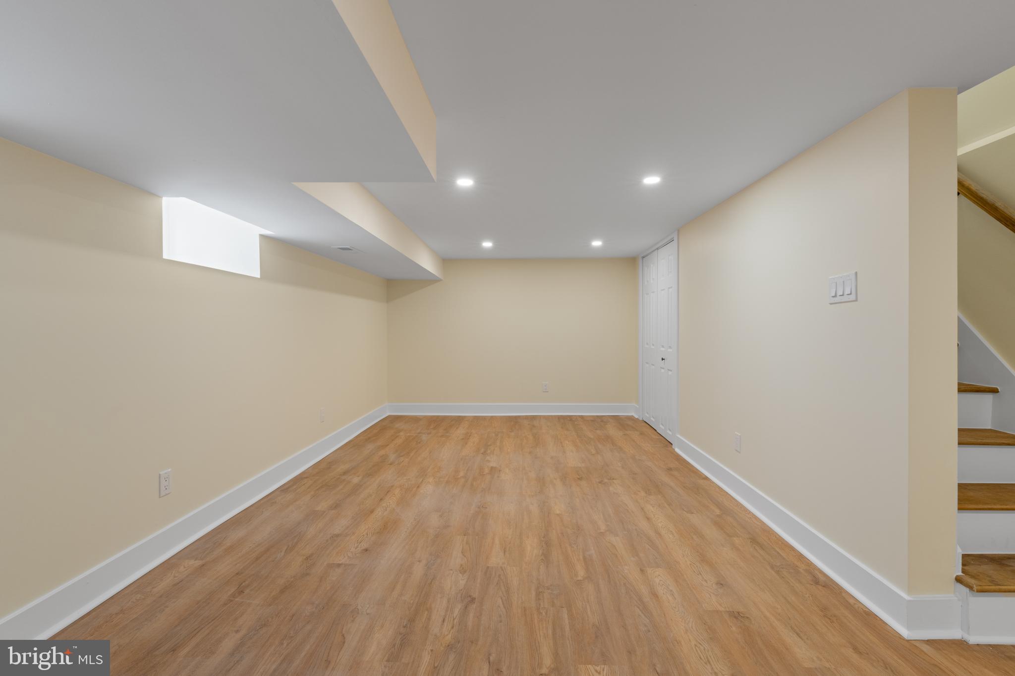 FOX CHASE - Residential