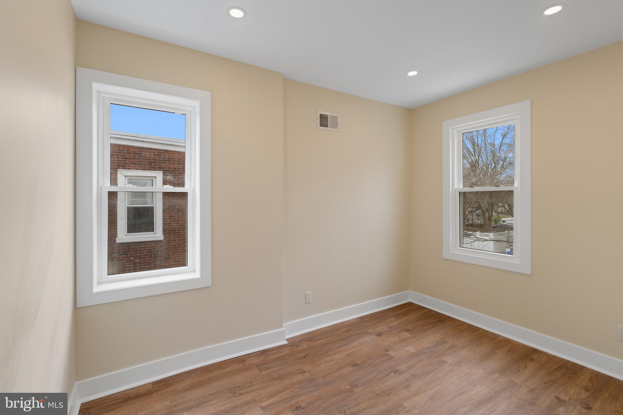 FOX CHASE - Residential