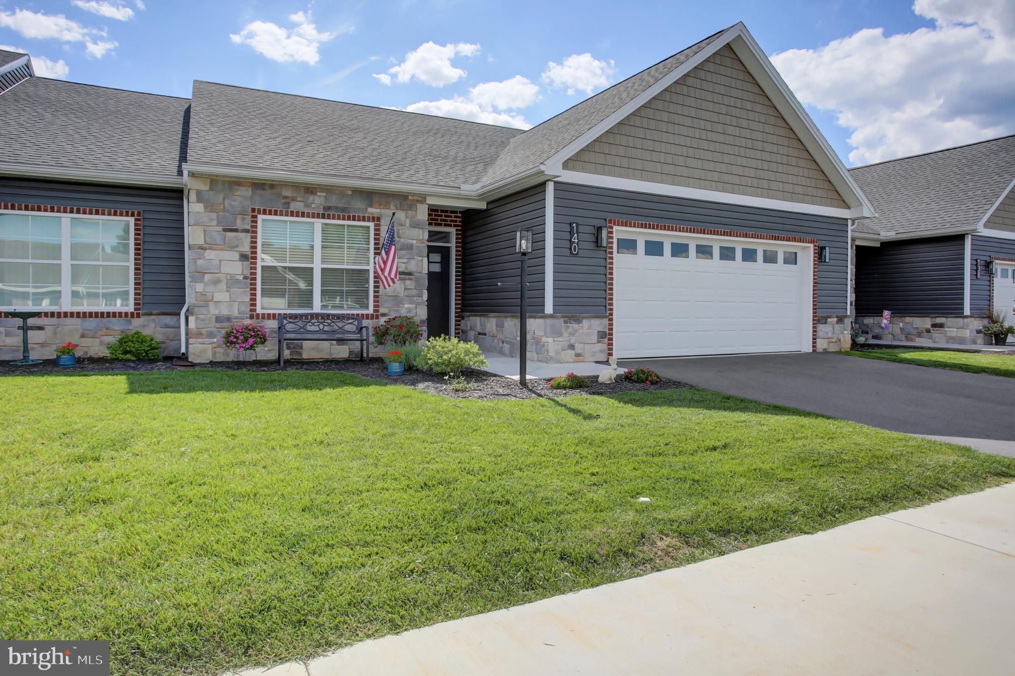 140 BLACKBIRD LANE