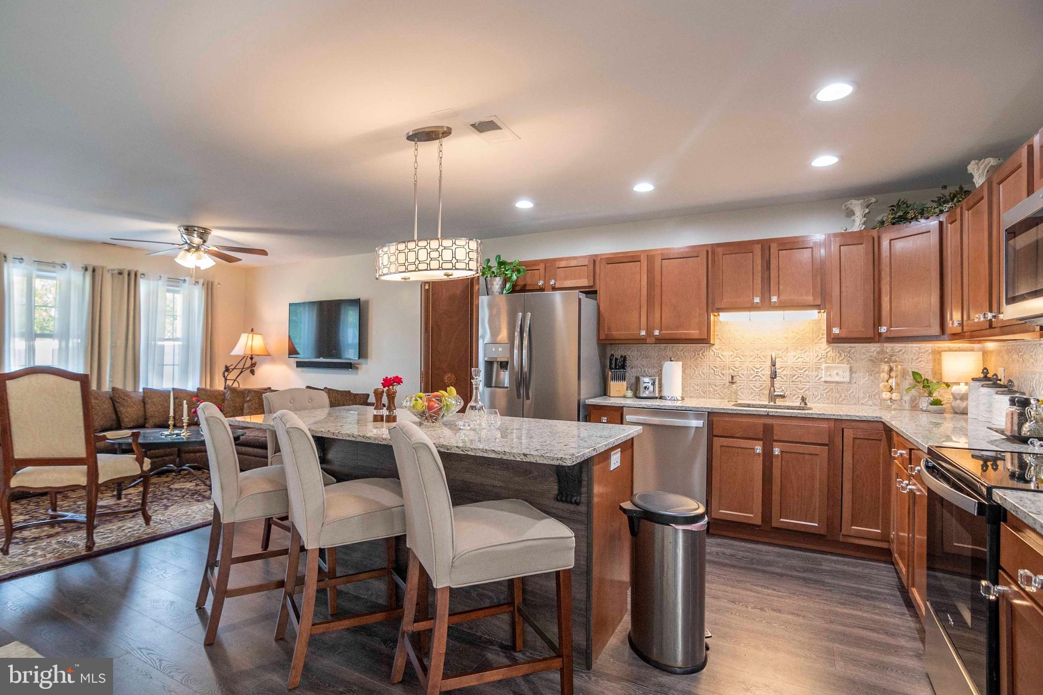 PARKSIDE VILLAGE - Residential