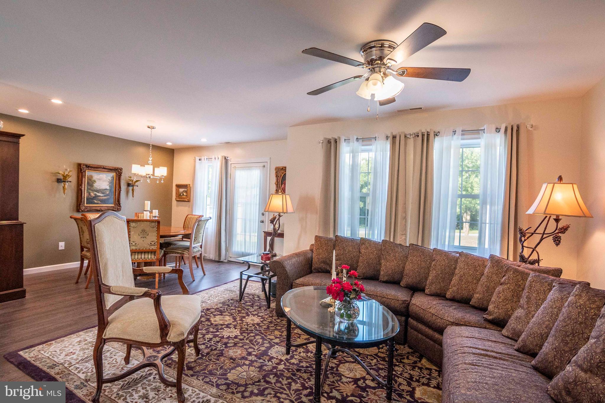 PARKSIDE VILLAGE - Residential