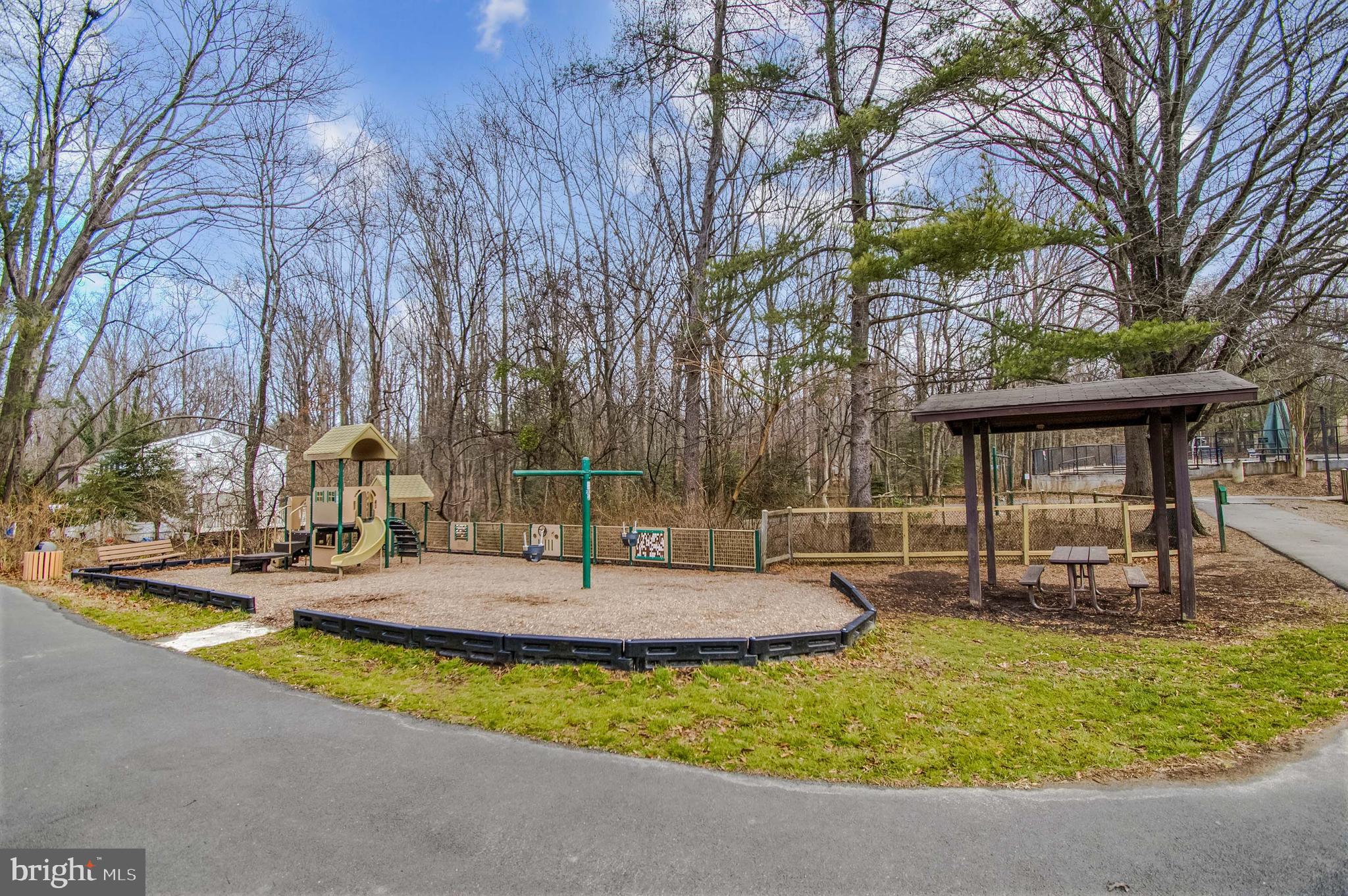 RESTON - Residential