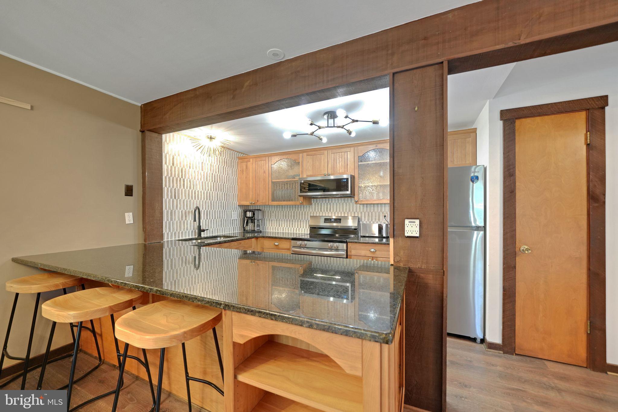 BIG BOULDER LAKE - Residential