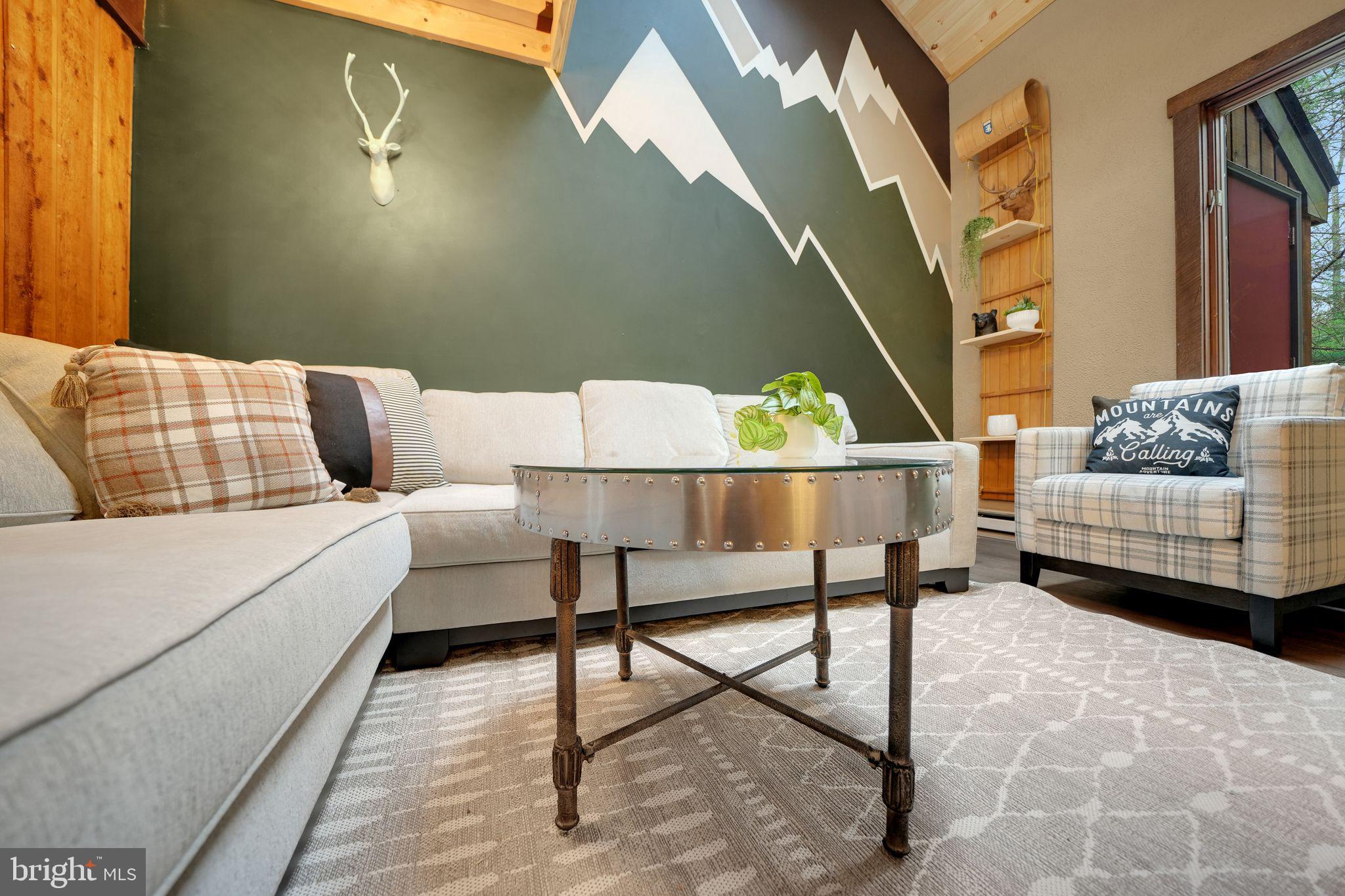 BIG BOULDER LAKE - Residential