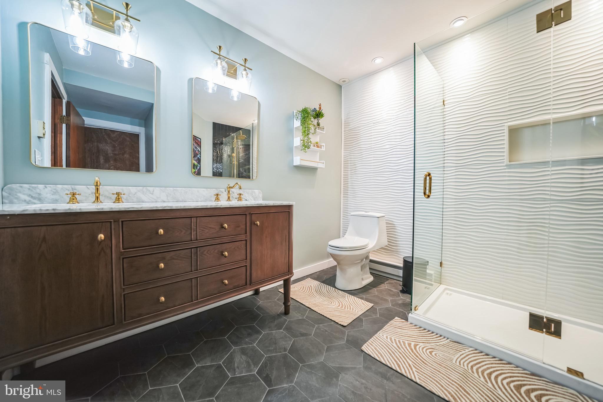 BIG BOULDER LAKE - Residential