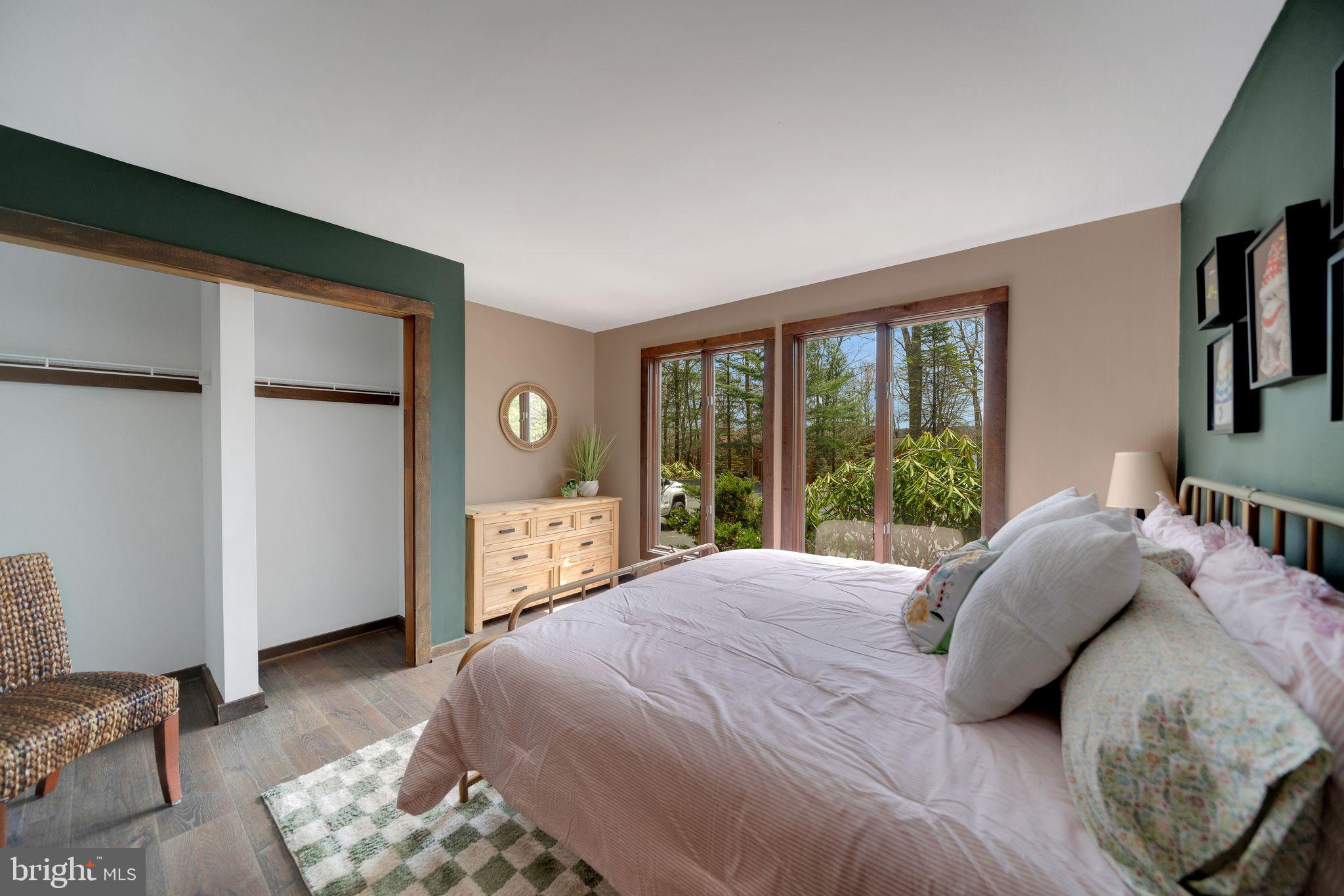 BIG BOULDER LAKE - Residential