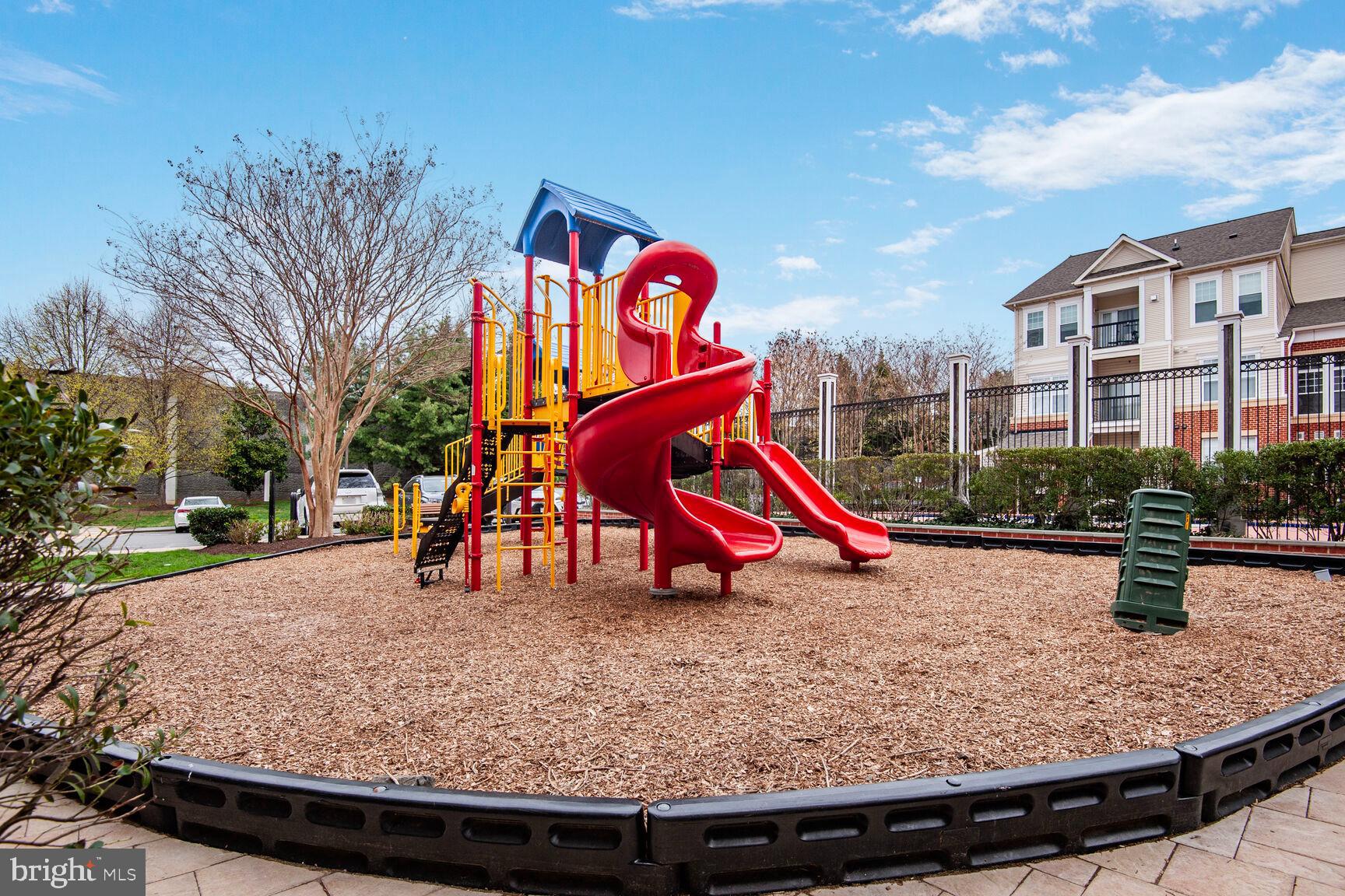 FAIRFAX RIDGE CONDOS - Residential