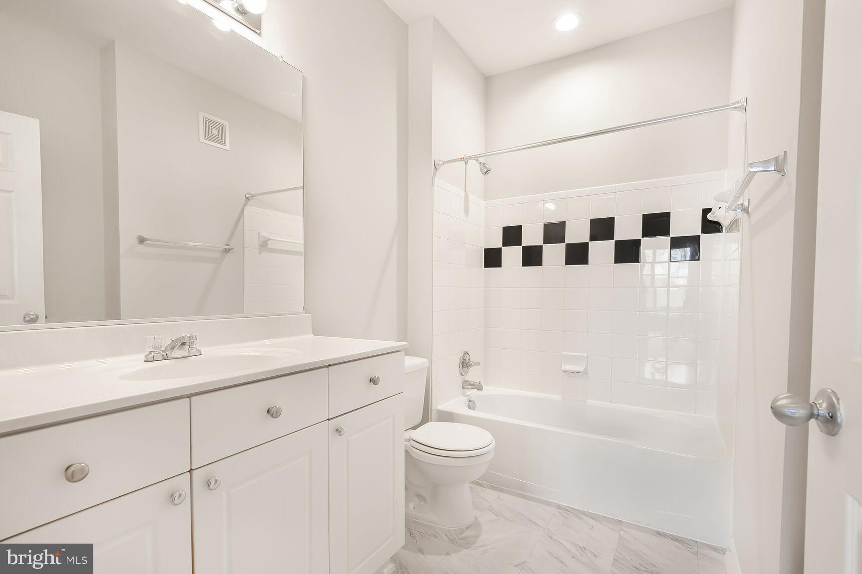 FAIRFAX RIDGE CONDOS - Residential