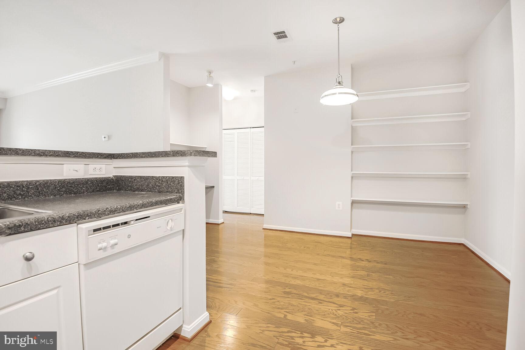 FAIRFAX RIDGE CONDOS - Residential