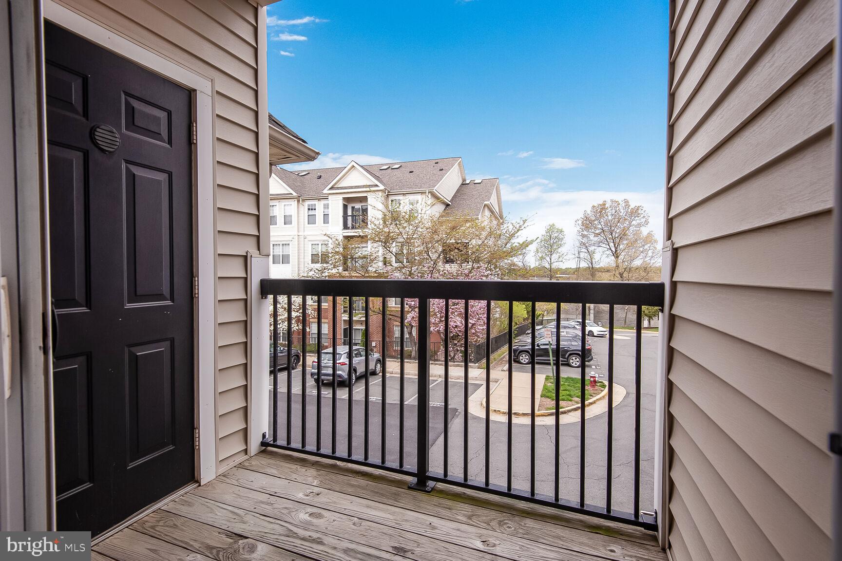 FAIRFAX RIDGE CONDOS - Residential