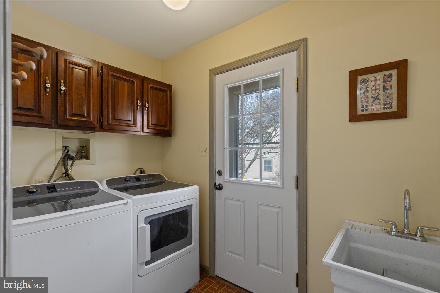 EAST HEMPFIELD TWP - Residential