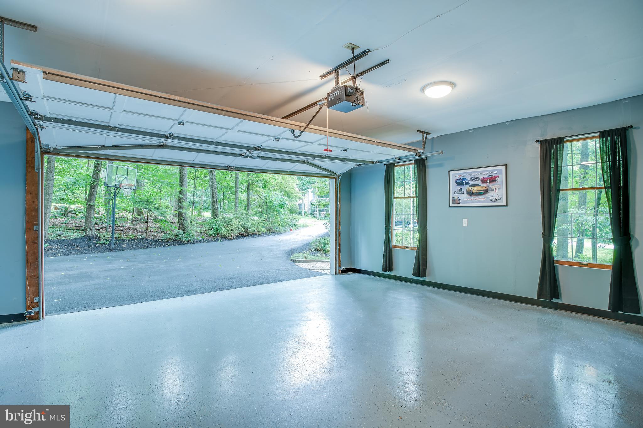 SHERWOOD FOREST - Residential