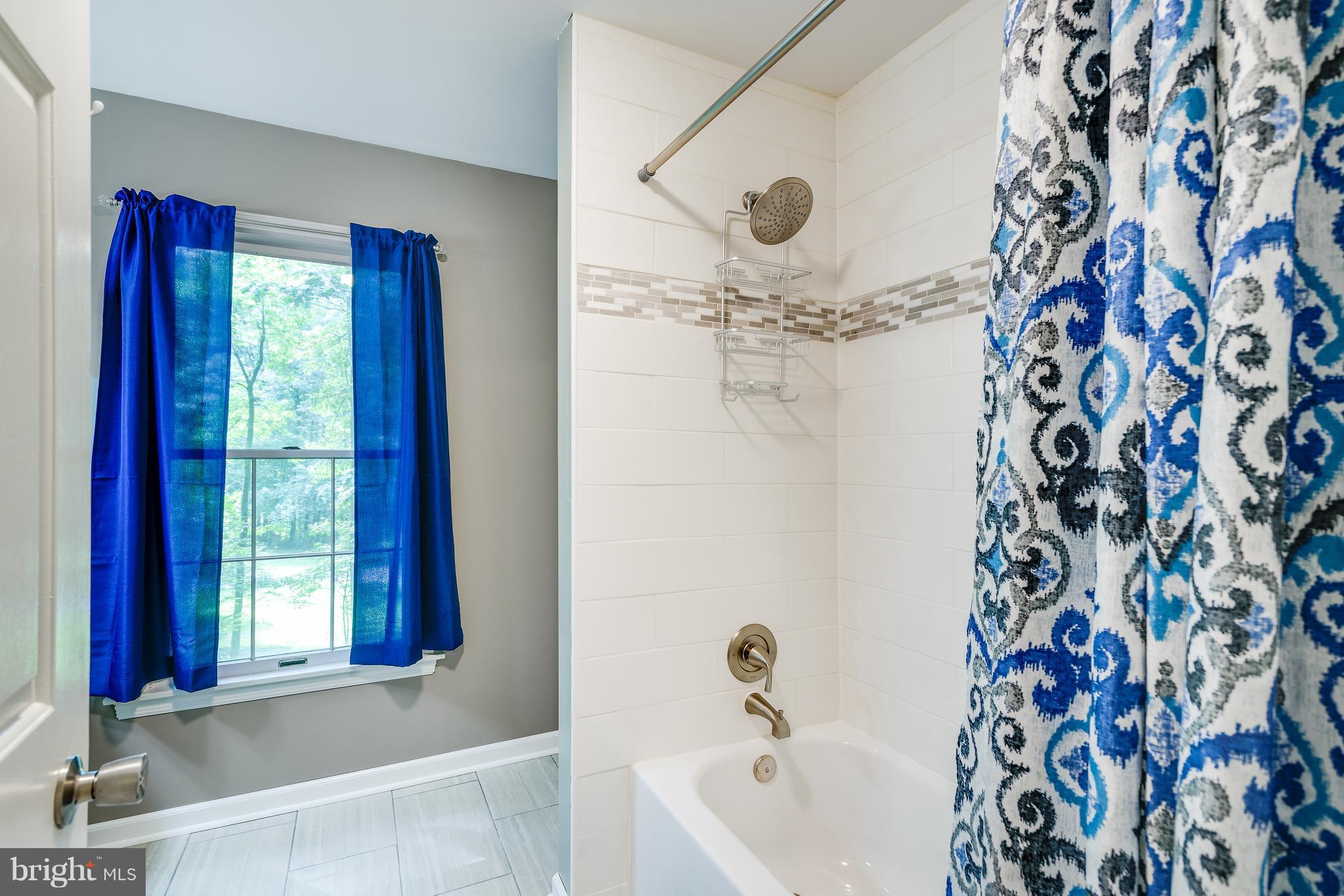 SHERWOOD FOREST - Residential