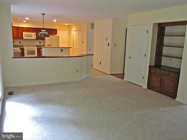 SOUTH RUN OAKS - Residential Lease