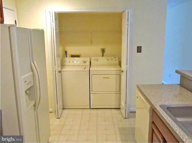 SOUTH RUN OAKS - Residential Lease