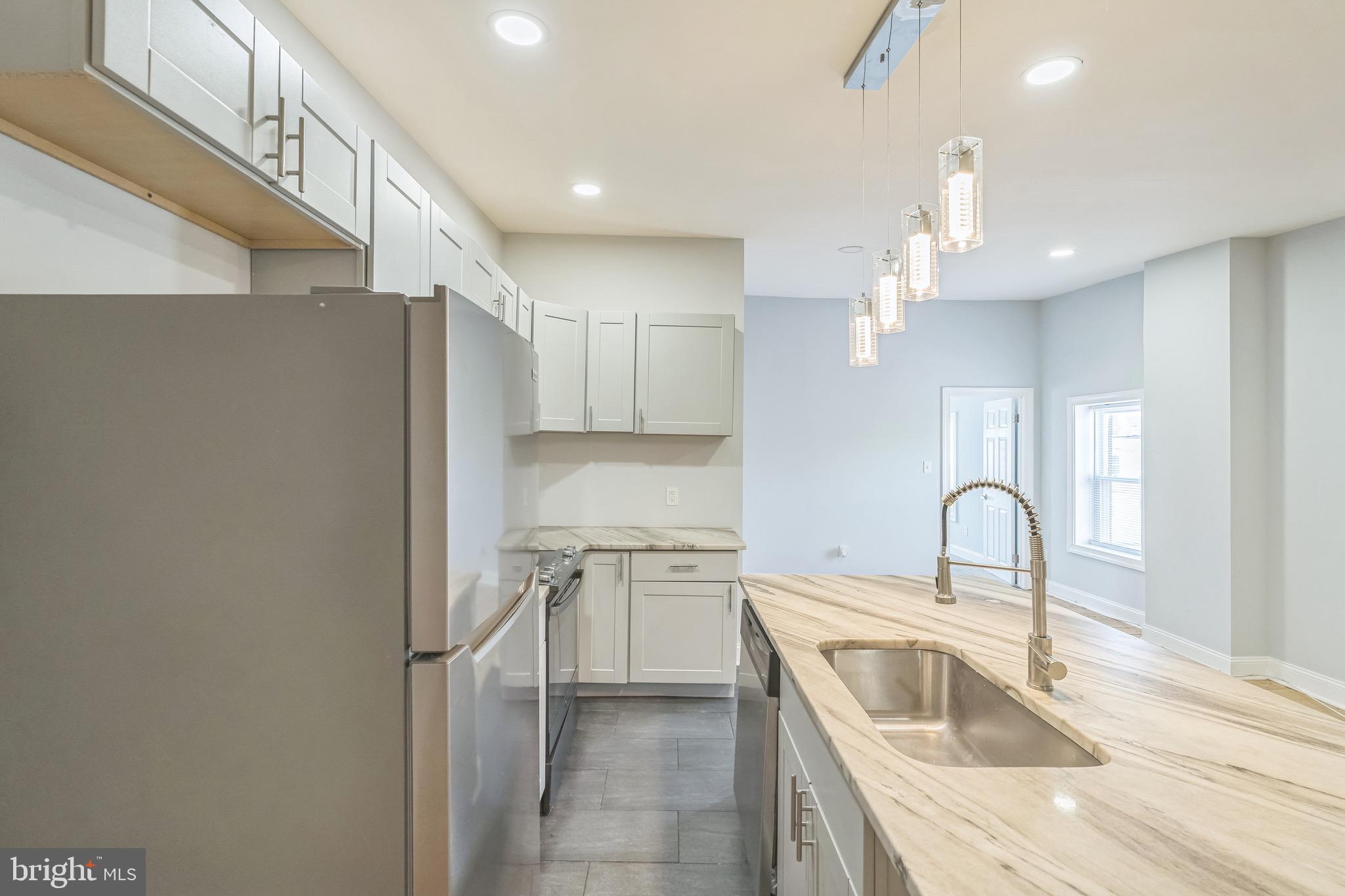 LITTLE ITALY - Commercial Sale