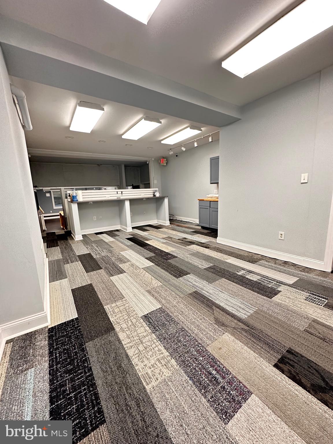 LITTLE ITALY - Commercial Sale