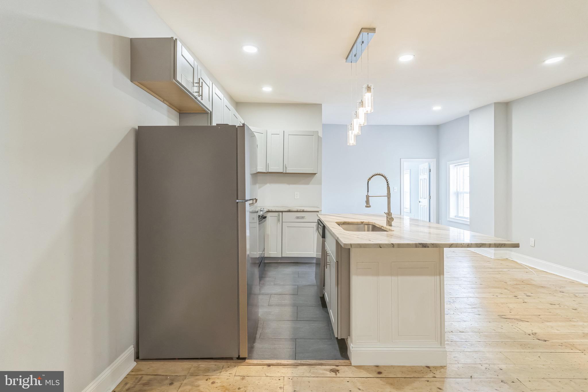 LITTLE ITALY - Commercial Sale