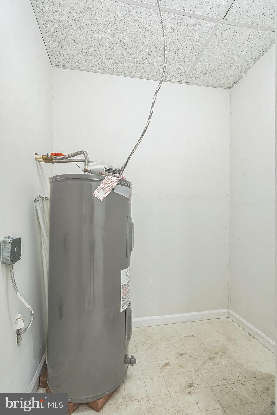 LITTLE ITALY - Commercial Sale