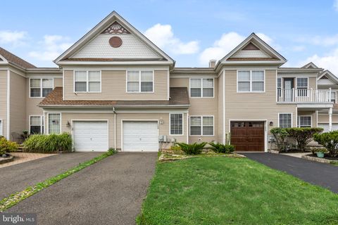 Townhouse For Rent - 108 Tattersall Drive<br/> BURLINGTON, NJ 08016