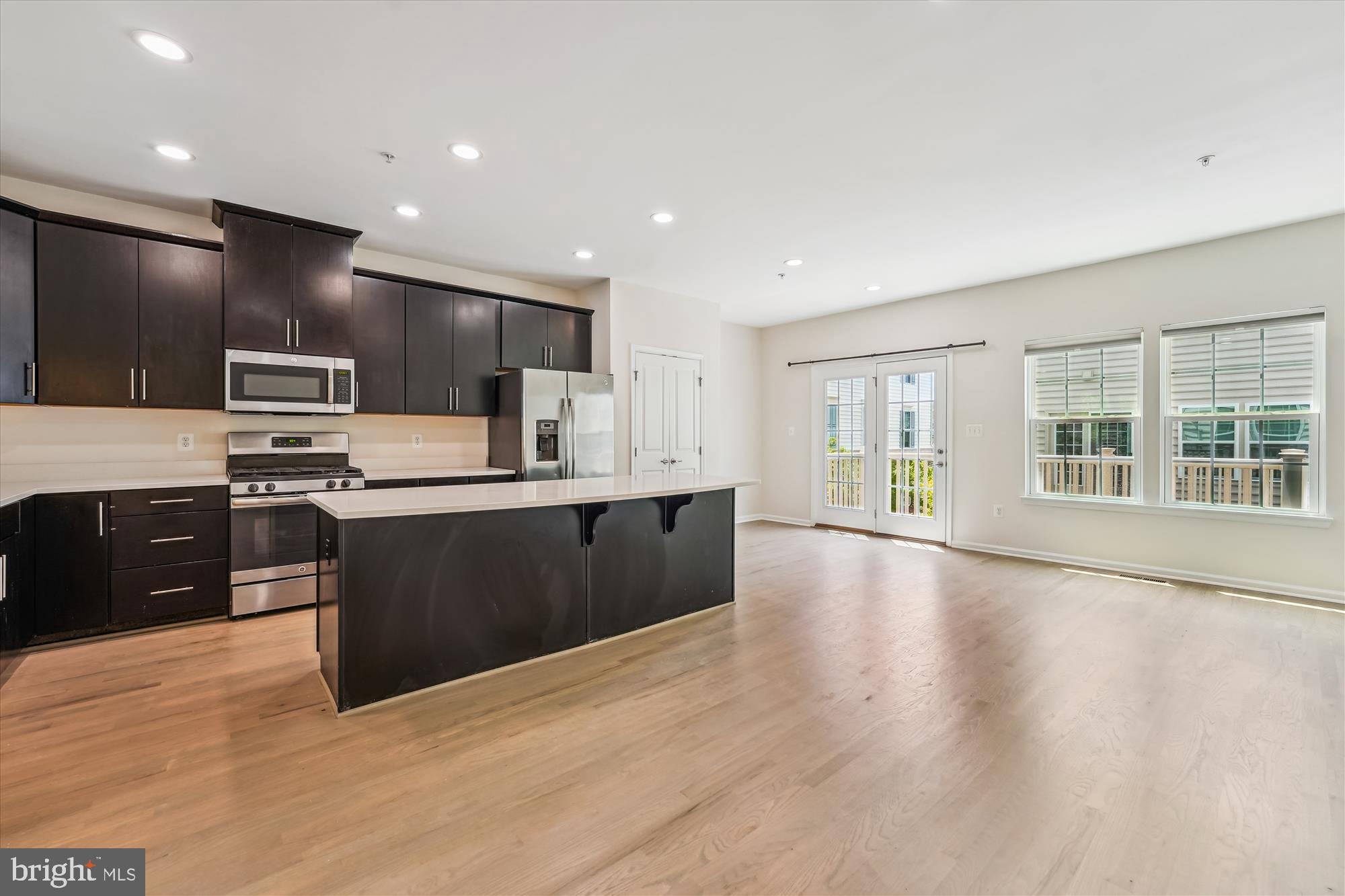 5313 SMITHS COVE LANE