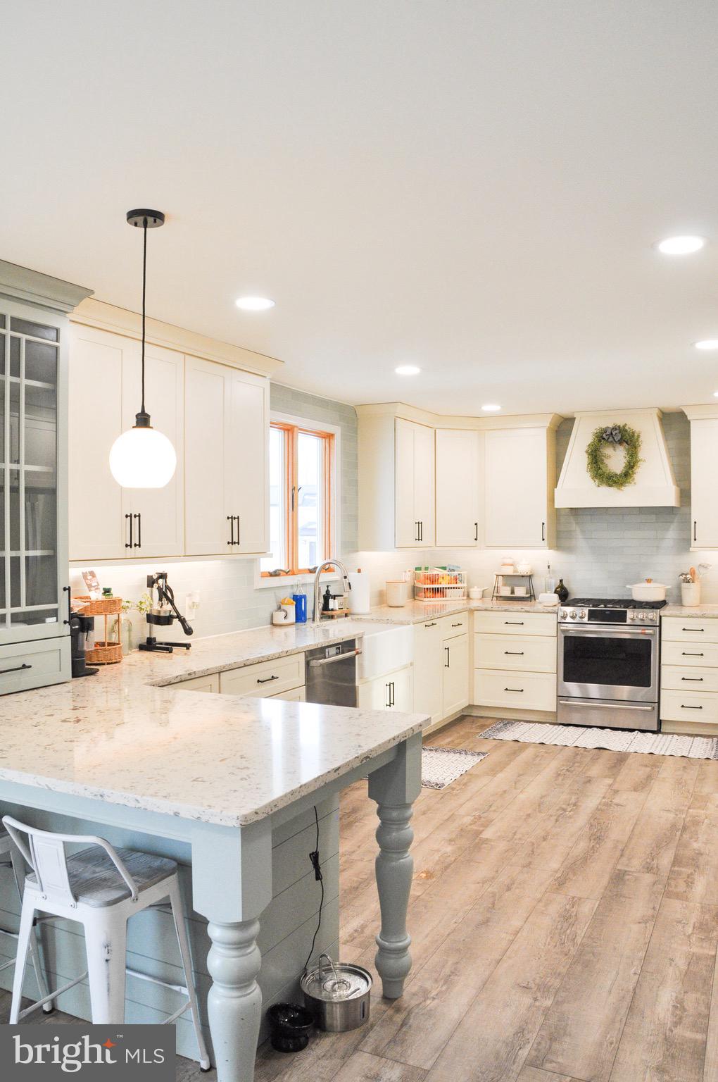 BRENTWOOD PARK - Residential